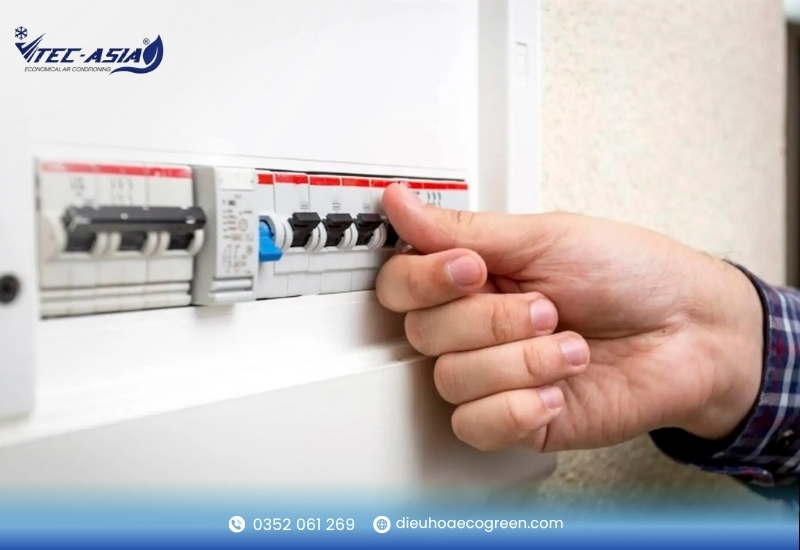 Ngắt nguồn điện điều hòa để bảo đảm an toàn thi công