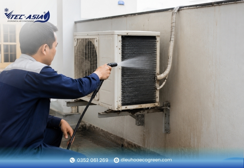 Vệ sinh dàn nóng ngoài trời